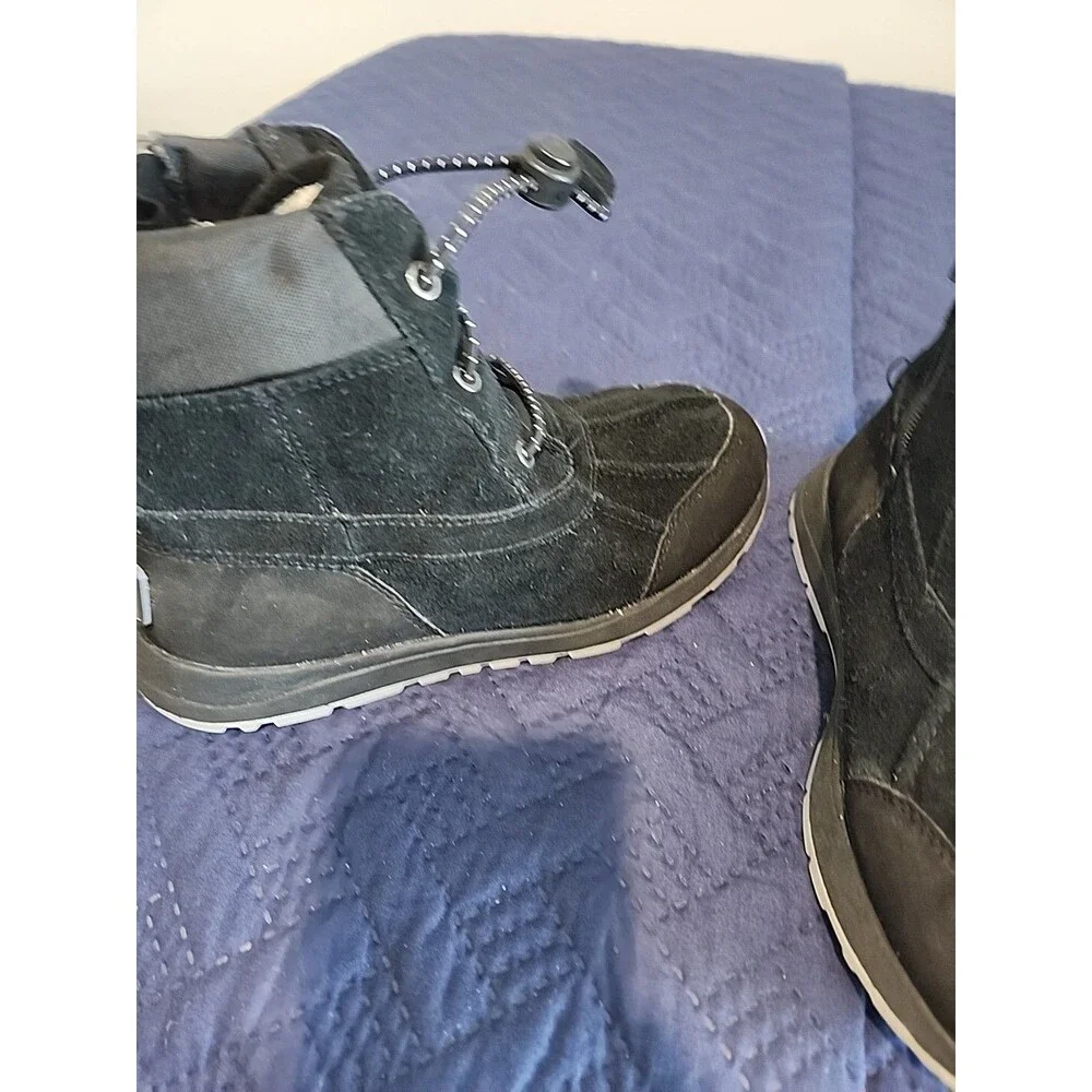 UGG KIDS TURLOCK WP BLACK BOOTS SIZE: 3K STYLE: 1103505K